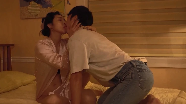 Chàng trai may mắn chơi 2 em gái hàng ngon khi say